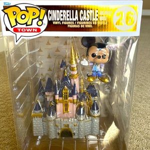 Funko Pop Town Cinderella Castle and Mickey Mouse